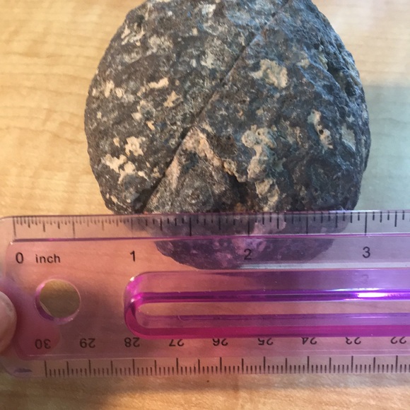 SOLD!Whole Geode Cut in Half and Polished Agate - Picture 4 of 8